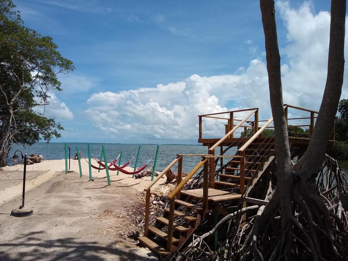 Seaside Chateau Resort Belize City Eksteriør billede